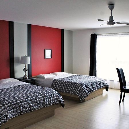 Motel Du Canton Valcourt Buitenkant foto