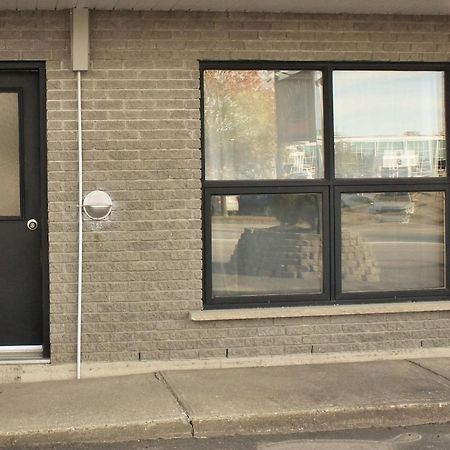 Motel Du Canton Valcourt Buitenkant foto