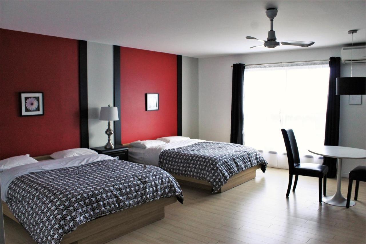 Motel Du Canton Valcourt Buitenkant foto