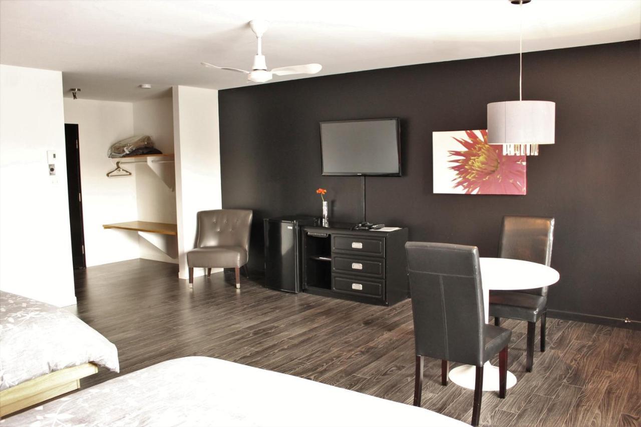 Motel Du Canton Valcourt Buitenkant foto