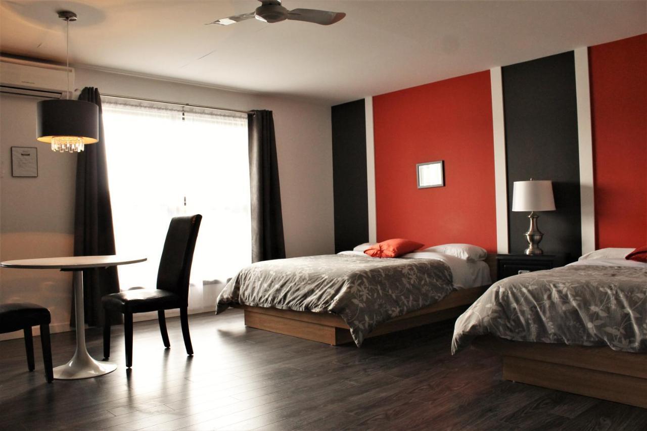 Motel Du Canton Valcourt Buitenkant foto